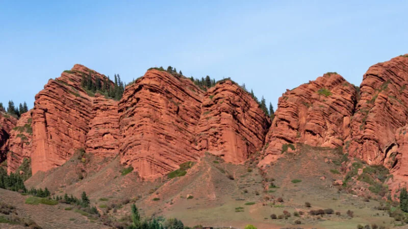 Jeti-Oguz "Seven Bulls" red rocks