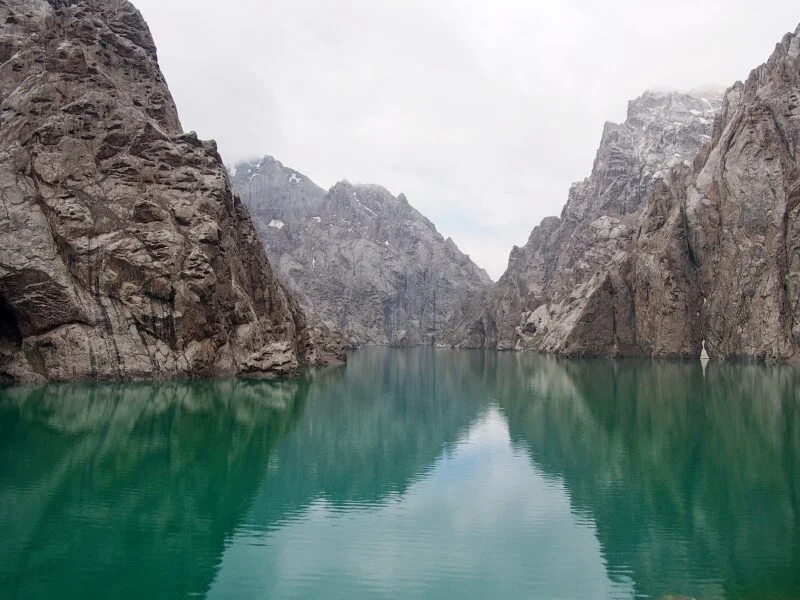 Kel-Suu Lake
